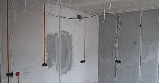 Прокладка кабеля в штробе в Тейково – расценки от 206 руб - ЭлектроТкв